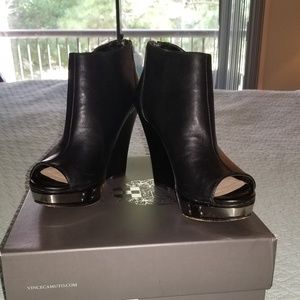 Vince Camuto Waliss Bootie